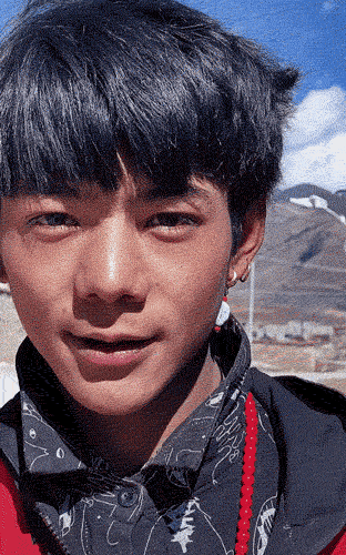 /uploads/image/2020/12/01/丁真.gif
